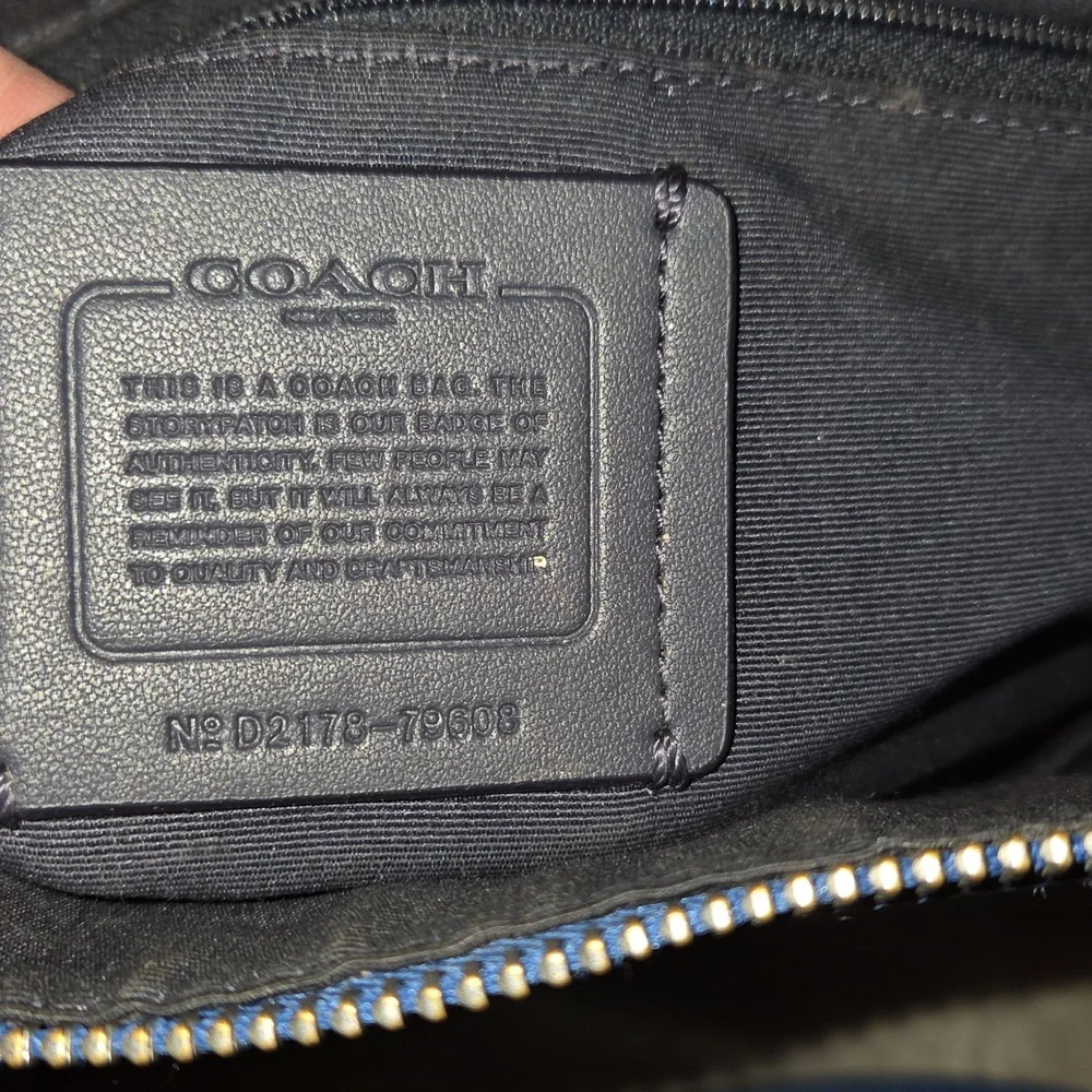 Coach Gallery Tote - Picture 9 of 9